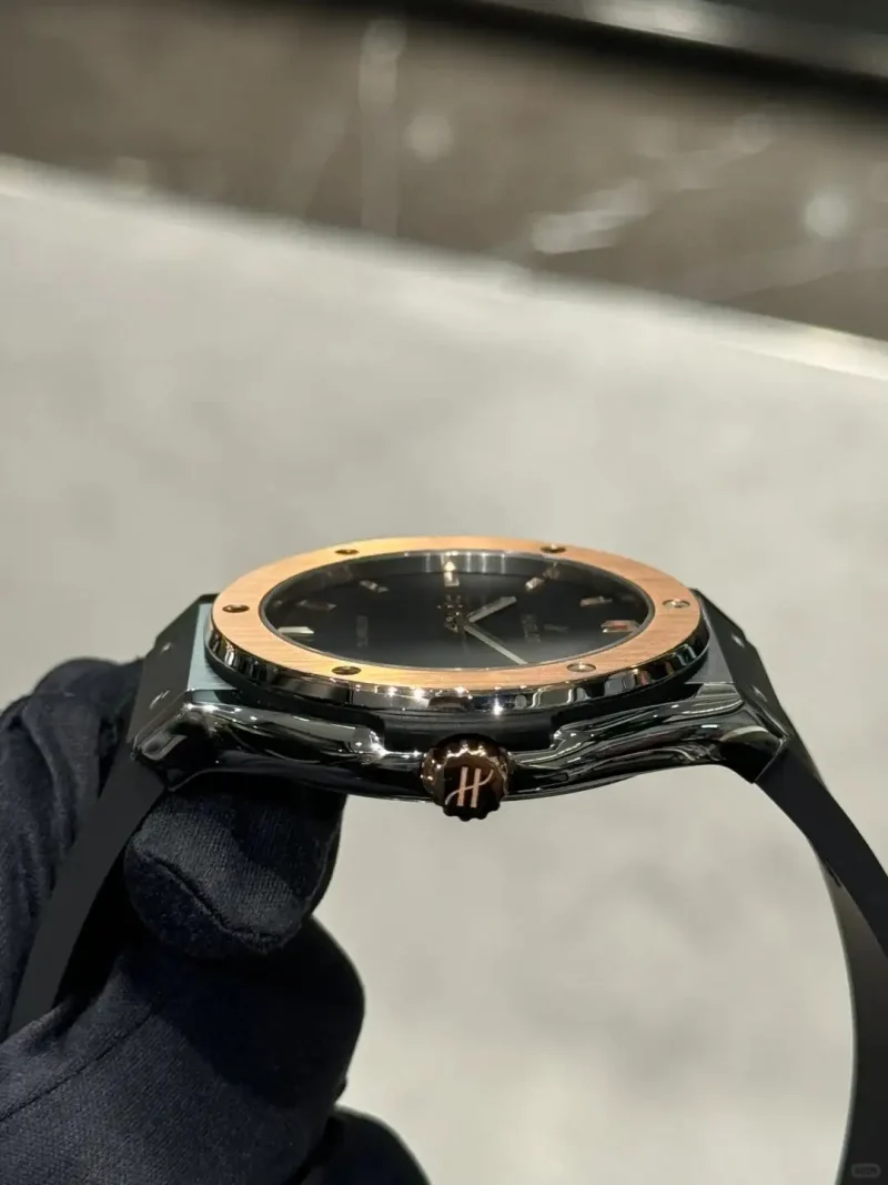 Hublot Classic Fusion Men Automatic Black Rubber Watch 511.NO.1181.RX - Image 4
