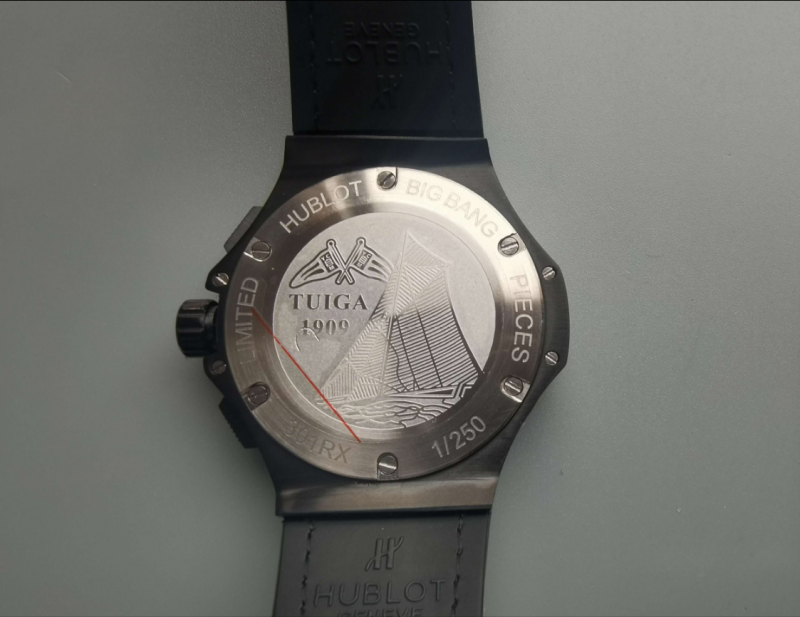 Hublot 44mm 301.CT.130.RX Men Quartz 44 MM - Image 3